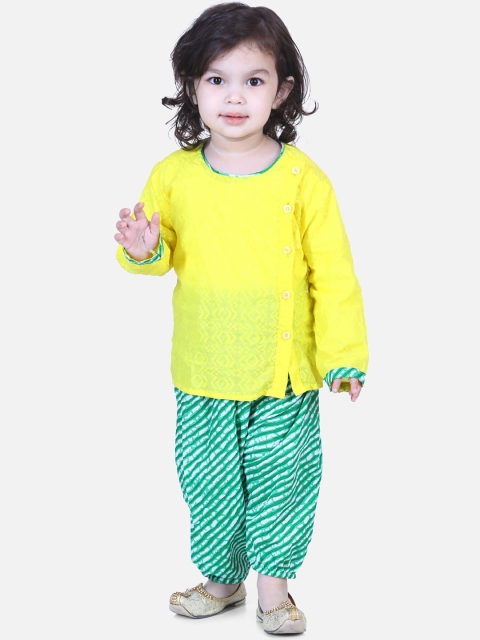 

BownBee Boys Yellow & Green Solid Kurti with Dhoti Pants