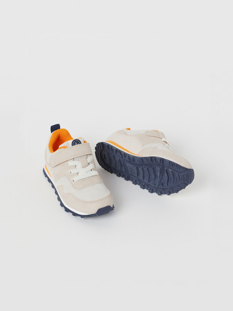 

H&M Boys Beige Casual Trainers