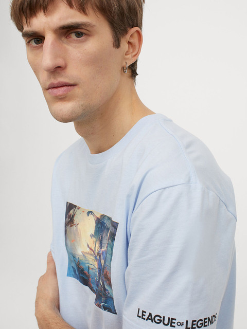 

H&M Men Blue & Beige Printed Regular Fit T-shirt