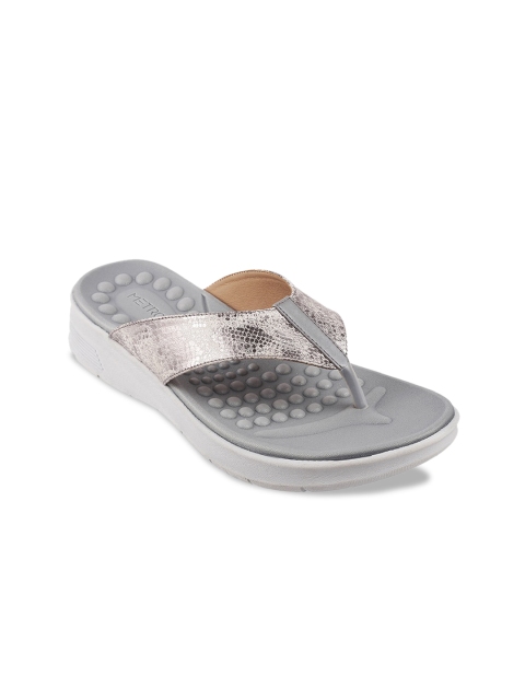

Metro Women Grey Printed Sandals