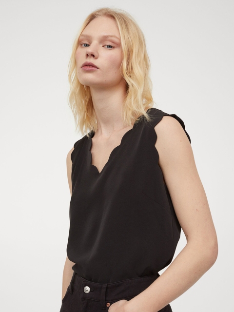 

H&M Women Black Scallop-Edged Top