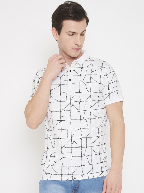

QUBIC Men White Checked Polo Collar T-shirt