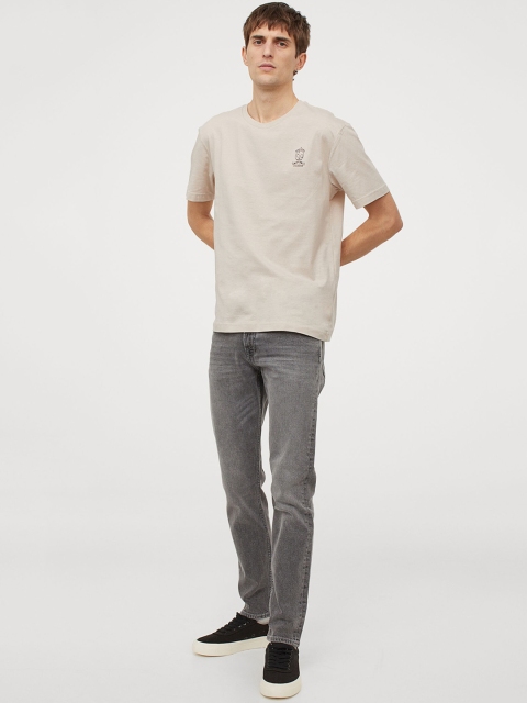 

H&M Men Beige Printed T-shirt with a Motif