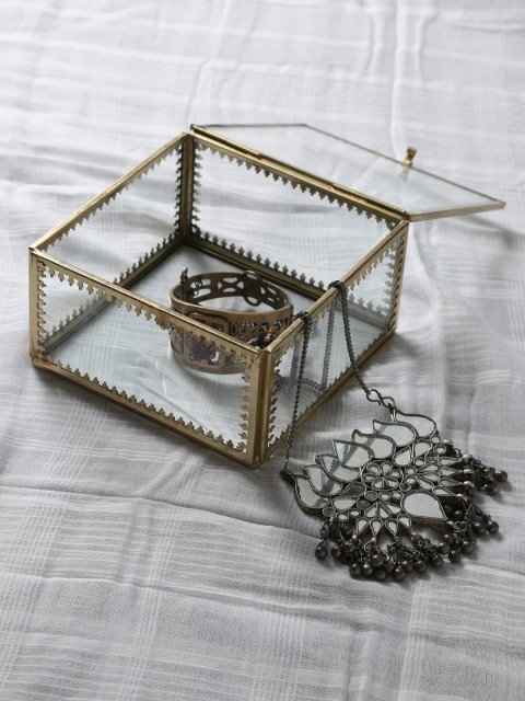 

Amoliconcepts Clear Glass Trinket Storage Boxes with Gold Tone Rim Set of 4, Transparent