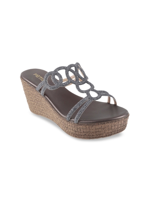 

Metro Women Grey Embellished Sandals