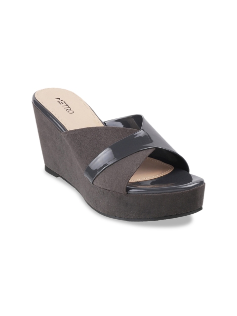 

Metro Women Grey Colourblocked Wedges