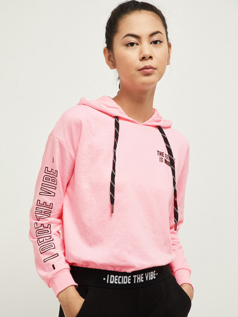 

max Women Pink Solid Pullover Sweater