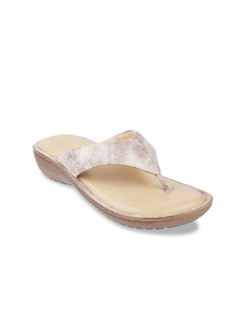 

Metro Women Beige Textured Comfort Heels
