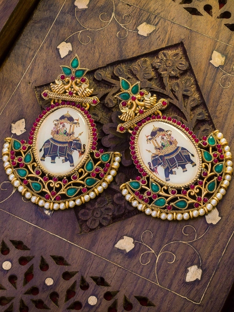 

aadita Gold-Toned Contemporary Drop Earrings