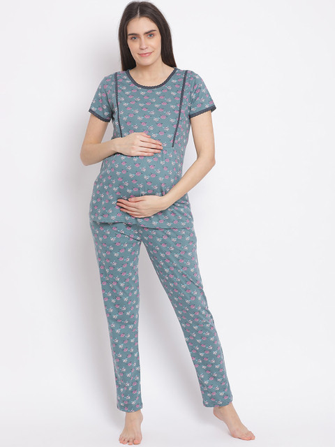 

Kanvin Women Teal & White Printed Night suit