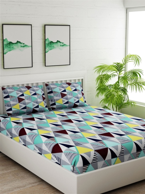 

Salona Bichona Grey & Sea Green Geometric 144 TC Cotton 1 King Bedsheet with 2 Pillow Covers