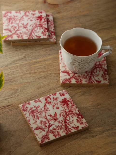 

Amoliconcepts Set of 4 Mango Wood Coasters with Enamelling, Red