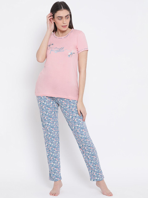 

Kanvin Women Pink & Lavender Printed Night suit