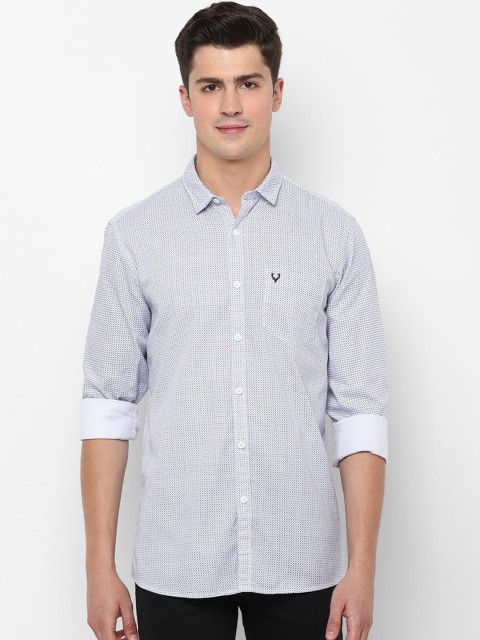 

Solly Jeans Co. Men White & Blue Regular Fit Printed Cotton Casual Shirt