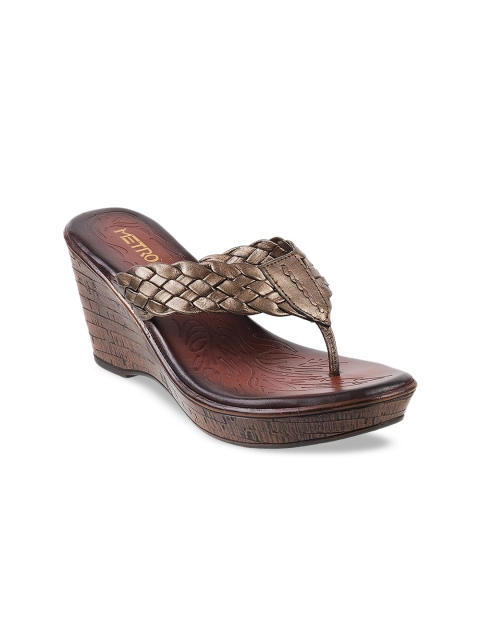 

Metro Women Gold-Toned Leather Woven Design Wedges