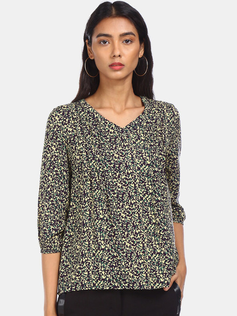 

Cherokee Navy Blue Printed Top