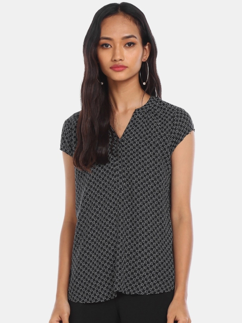 

Cherokee Black Printed Top