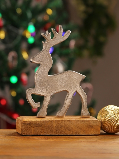

Amoliconcepts Exclusive Decorative Reindeer on Wooden Base, Silver