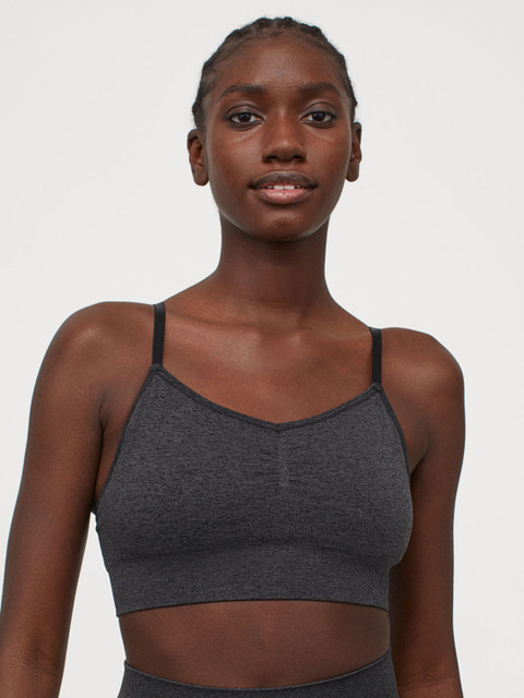 

H&M Women Black Solid Seamless Sports Bra 0949332001
