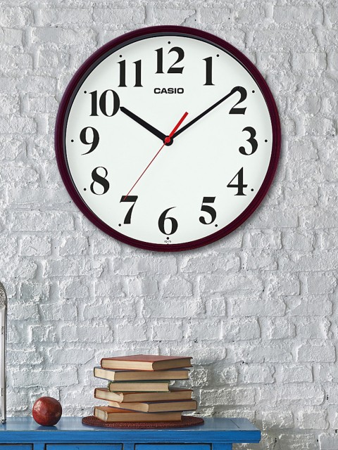 

CASIO White & Black Round Solid Analogue Wall Clock