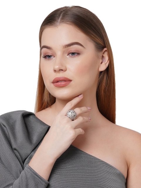 

shaze Silver-Toned & White CZ-Studded Dark Knight Finger Ring