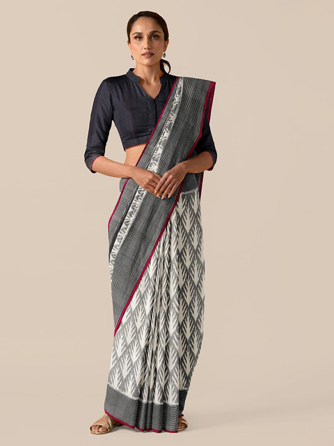 

Taneira Grey & Off-White Pure Cotton Printed Ikat Saree