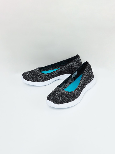 

max Women Grey PU Running Shoes