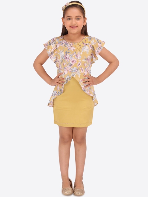 

CUTECUMBER Girls Yellow Printed Sheath Dress With Headband