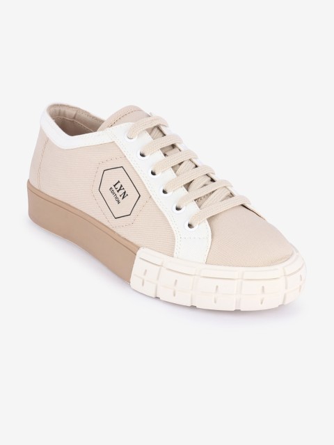 

LYN Women Beige sneakers