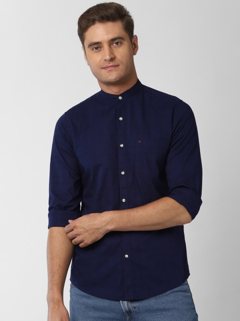 

Peter England Casuals Men Navy Blue Slim Fit Solid Casual Shirt