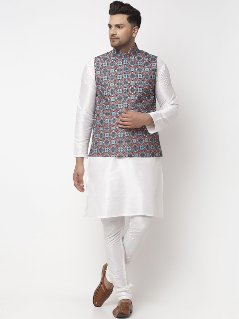 

Benstoke Men White Solid Kurta with Churidar