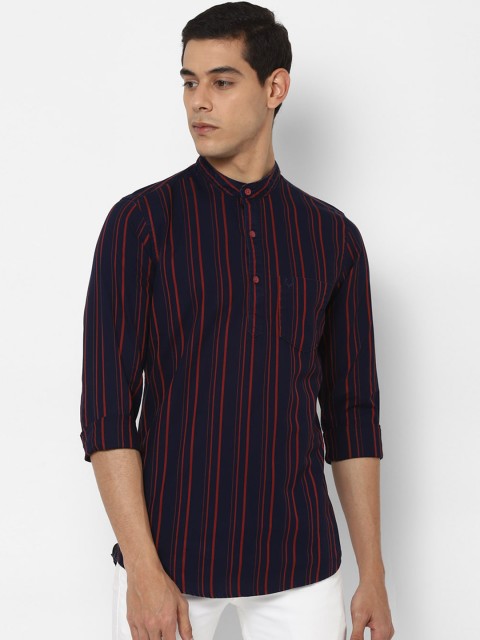 

Solly Jeans Co. Men Navy Blue & Red Regular Fit Striped Casual Shirt