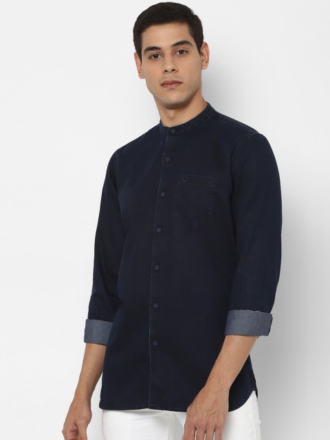 

Solly Jeans Co. Men Navy Blue Regular Fit Solid Casual Shirt