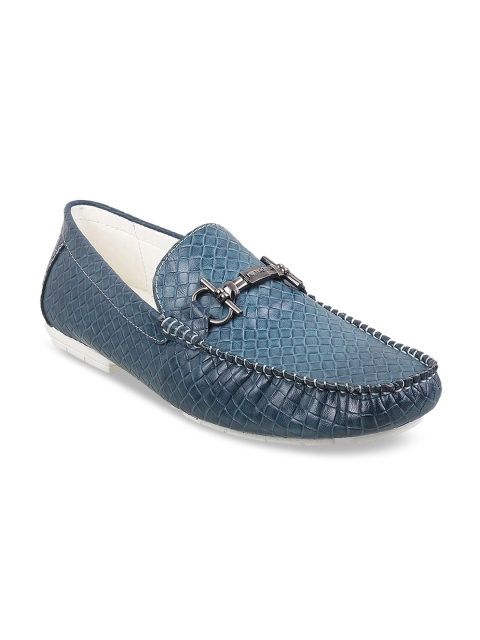 

Metro Men Green Textured Leather Loafers