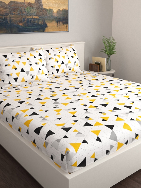 

GRES HOME White & Black Geometric 120 TC Cotton 1 Queen Bedsheet with 2 Pillow Covers