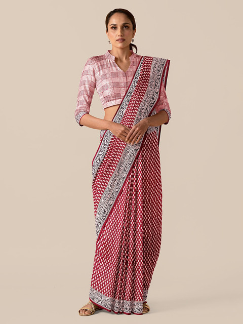 

Taneira Red & Off-White Pure Cotton Printed Block Print Saree