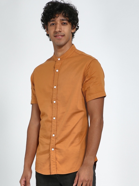 

Blue Saint Men Brown Slim Fit Solid Casual Shirt