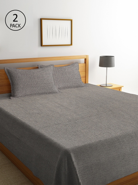 

KLOTTHE Set Of 2 Black & White Geometric Double King Bed Covers With 4 Pillow Covers