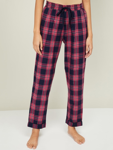 

Ginger by Lifestyle Women Fuschia Checked Pyjama, Fuchsia