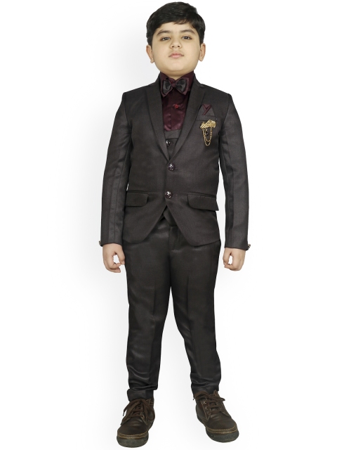 

SG YUVRAJ Boys Brown & Maroon Solid Single-Breasted Party Suit