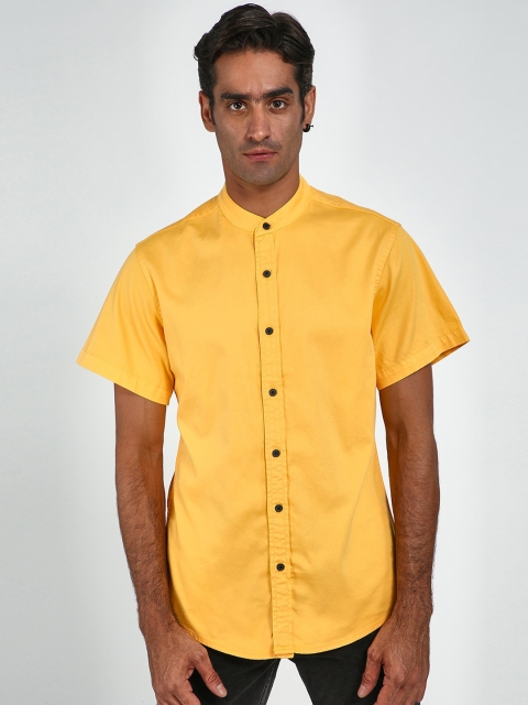

Blue Saint Men Yellow Slim Fit Solid Casual Shirt