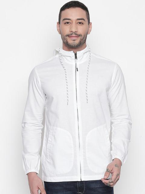 

Mufti Men White Slim Fit Solid Casual Shirt