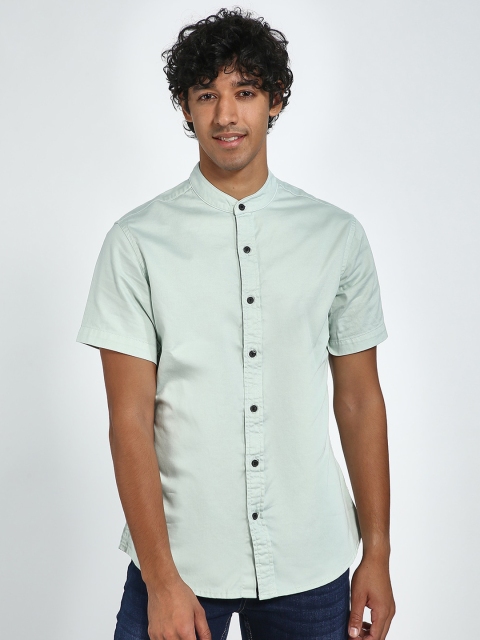 

Blue Saint Men Green Slim Fit Solid Casual Shirt
