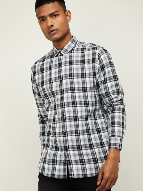 

Fame Forever by Lifestyle Men Black Slim Fit Checked Casual Shirt