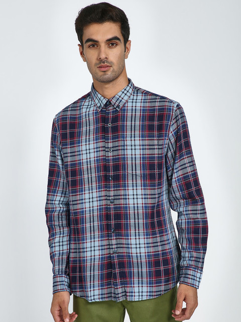

Blue Saint Men Blue Regular Fit Checked Casual Shirt