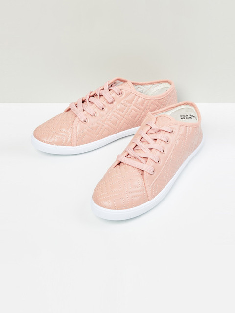 

max Women Pink Solid Sneakers