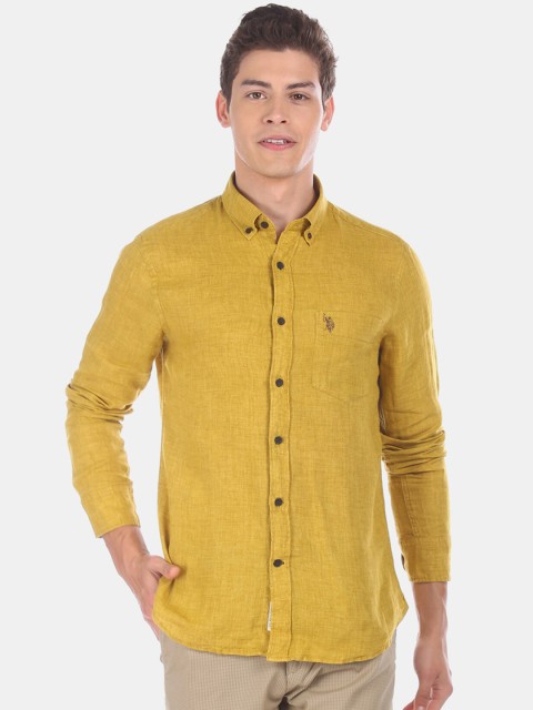 

U.S. Polo Assn. Men Yellow Regular Fit Solid Casual Shirt
