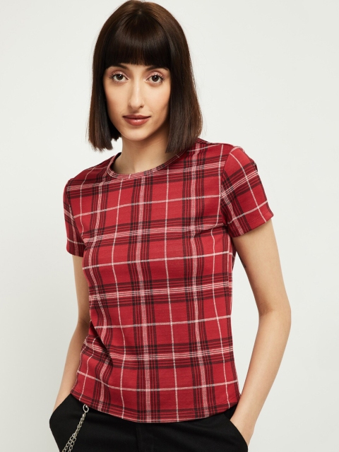 

max Women Red Checked Round Neck T-shirt