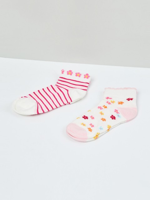 

max Girls Pack Of 2 Patterned Ankle-Length Socks, White
