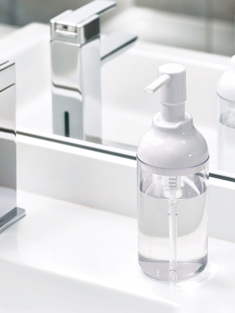 

Interdesign Transparent & White Finn Soap Dispenser